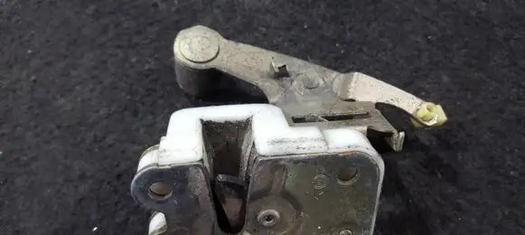 Hyundai Coupe Front door lock 