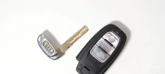 Audi A5 8T 8F Ignition key/card 8T0959754D