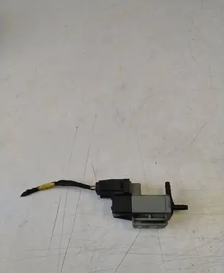Hyundai ix35 Vacuum valve 95120-2A400
