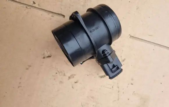 Audi A6 S6 C6 4F Mass air flow meter 074906461B 0281002461
