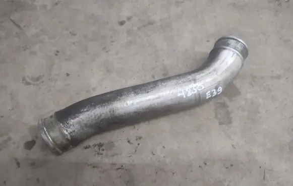 BMW 5 E39 Intercooler hose/pipe