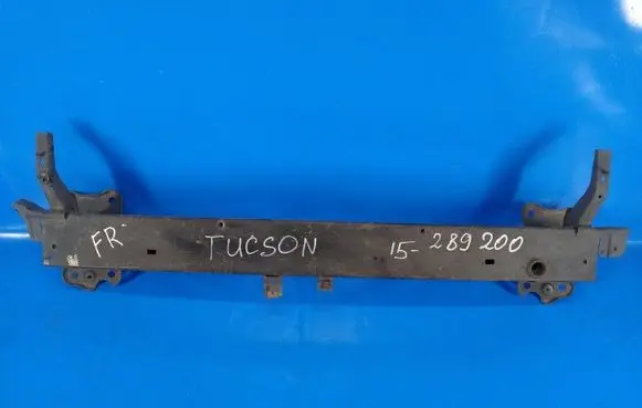 Hyundai Tucson TL Front bumper foam support bar 64900D3000