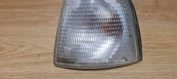 Audi 80 90 B3 Front indicator light 185144