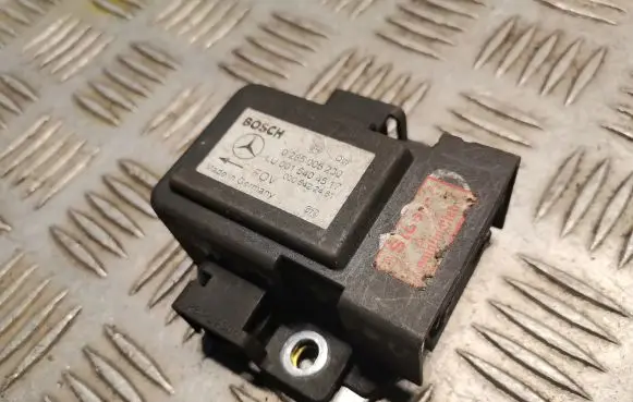 Mercedes-Benz S W220 Yaw turn rate sensor 0015404517