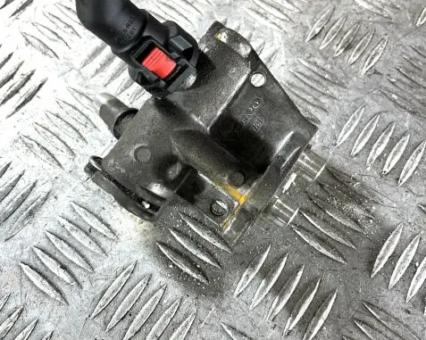 Thermostat/thermostat housing