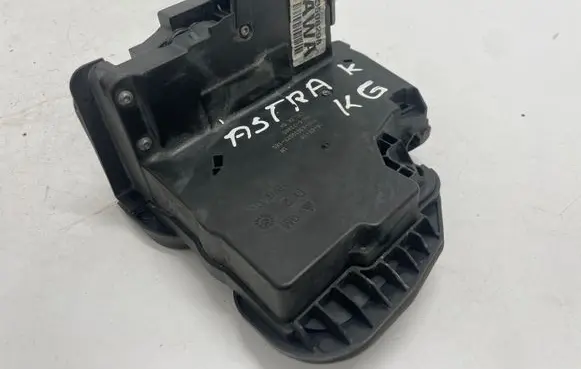 Opel Astra K Rear door lock 13508298