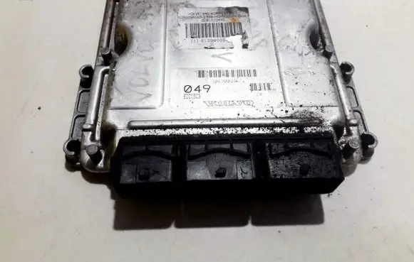 Volvo S40, V40 Engine control unit/module 0281010440 8200126492