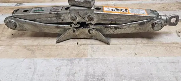Opel Zafira B Lift Jack 