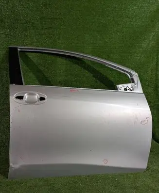 Toyota Yaris Front door 
