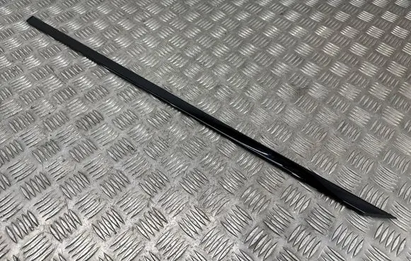 KIA EV3 Rear door glass trim molding