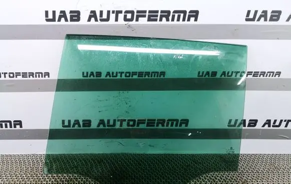Volkswagen Tiguan Rear door window glass 5NA845025A