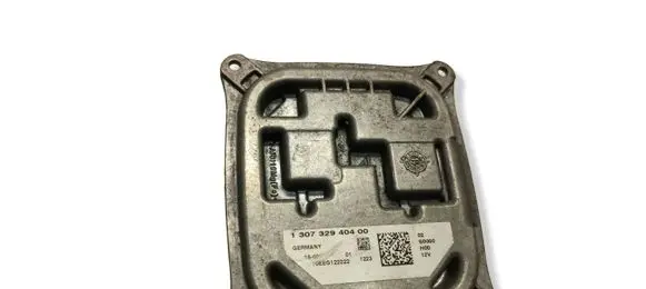 Peugeot 308 Xenon control unit/module 130732940400