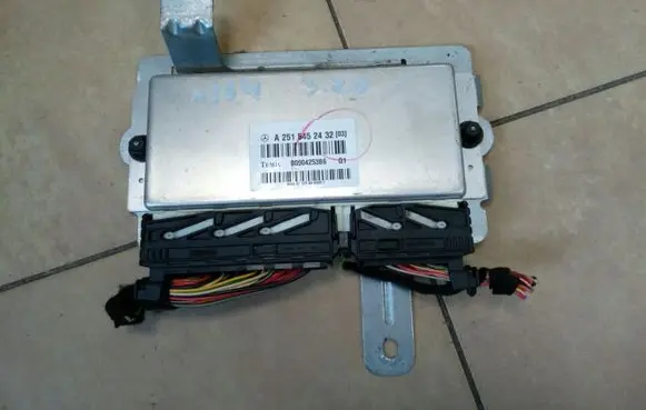 Mercedes-Benz ML W164 Other control units/modules 2515452432 NE61033