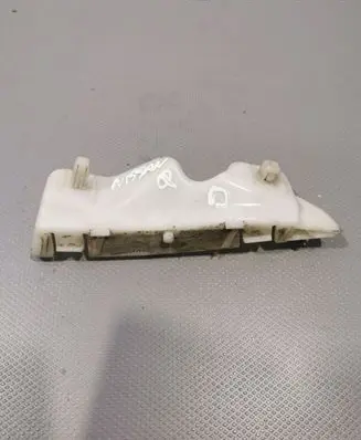 Nissan Qashqai Front bumper mounting bracket