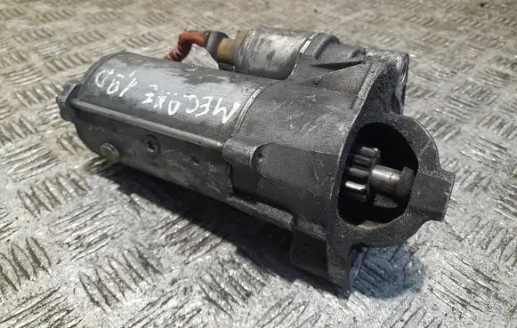 Renault Megane II Starter motor 8200331251 D7R49