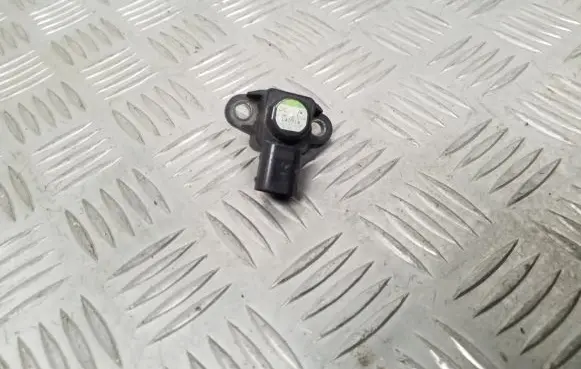 Mercedes-Benz Sprinter W906 Air pressure sensor A0051535028