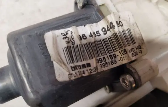 Peugeot 407 Front door window regulator motor 1137328127 9646594480