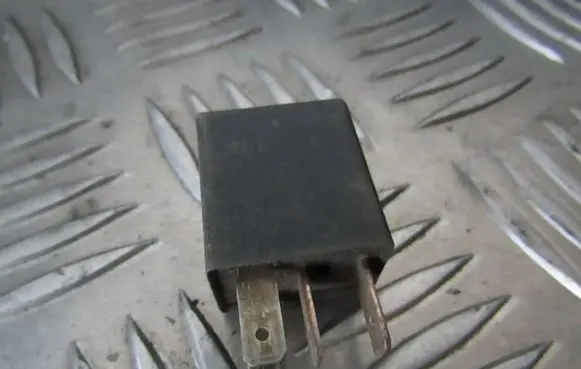 Ford Sierra Other relay V23134J4X37 V23134-J4-X37