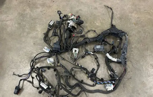 Ford Focus Engine installation wiring loom KJ32433 KSK332010