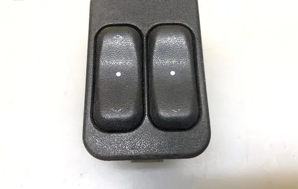 Opel Zafira A Electric window control switch 13363201