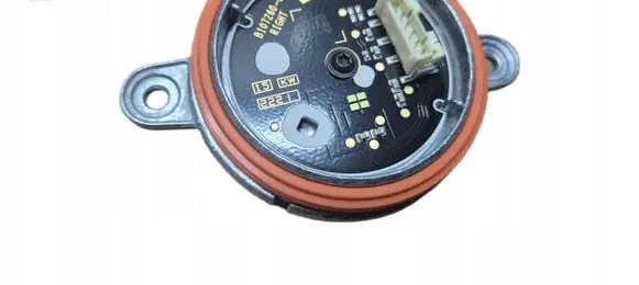 Toyota Corolla Cross Voltage converter/converter module 