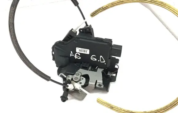 Audi A6 S6 C5 4B Rear door lock 4B0839016G