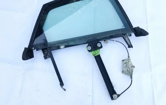 Audi A4 S4 B6 8E 8H Rear door window/glass frame 