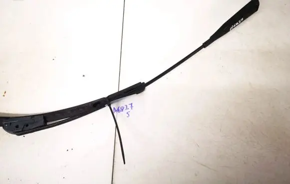 Opel Omega B2 Front wiper blade arm 24418969