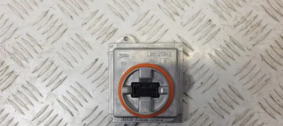 BMW X1 E84 LED ballast control module L90028076