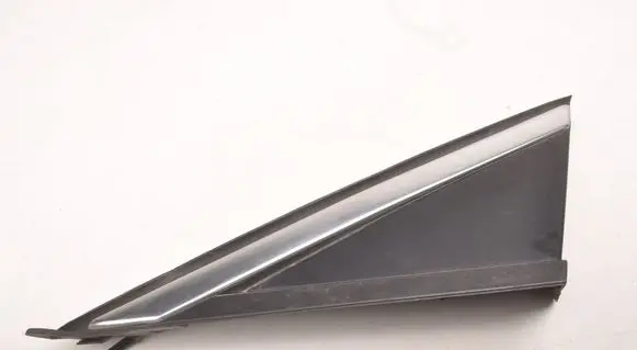 Opel Astra K Front arch trim 39044995
