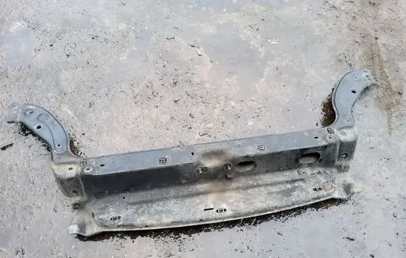 Citroen Berlingo Radiator support slam panel