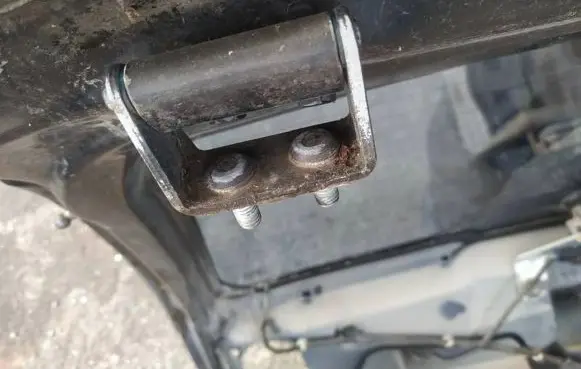 Volvo S40, V40 Tailgate/trunk/boot hinge