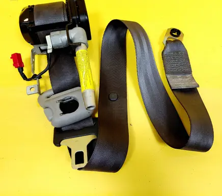 Mitsubishi Space Star Front seatbelt 570493010