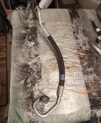 Air conditioning (A/C) pipe/hose
