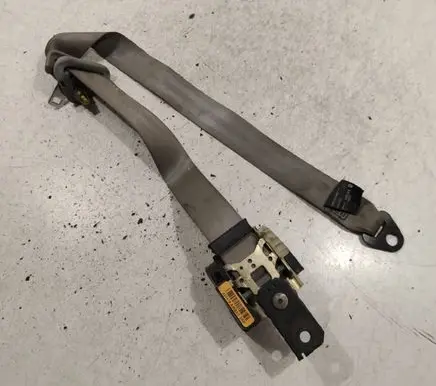 Renault Scenic I Front seatbelt 33000380
