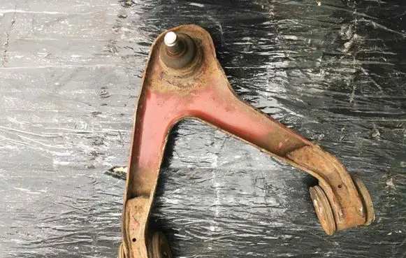 Iveco Daily 35 - 40.10 Front lower control arm/wishbone 500379804