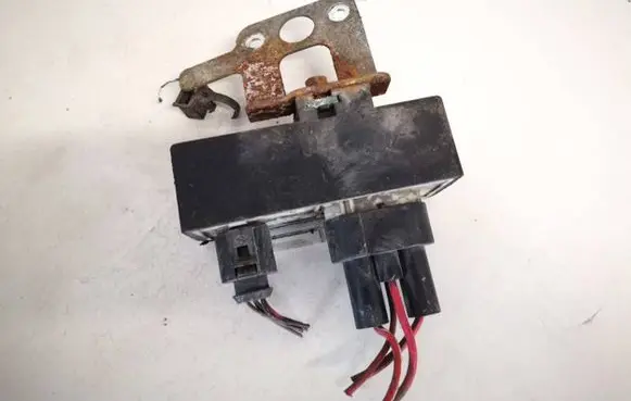 Skoda Fabia Mk2 (5J) Coolant fan relay 1j0919506m 898967000