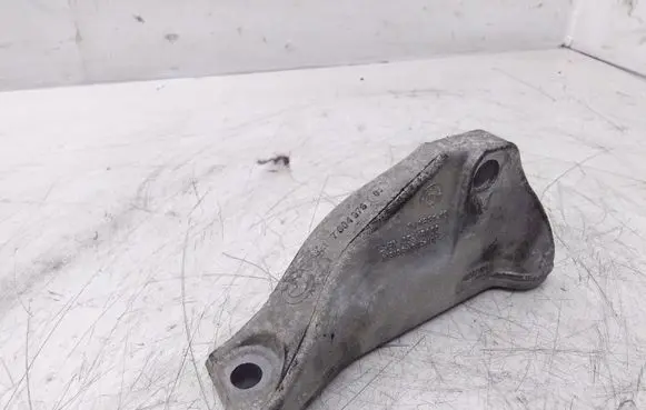 BMW 1 E81 E87 Fuel pump bracket 7804376