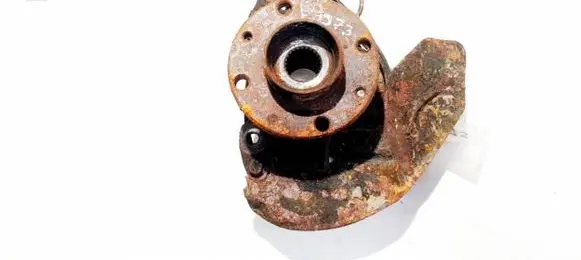 Front wheel hub