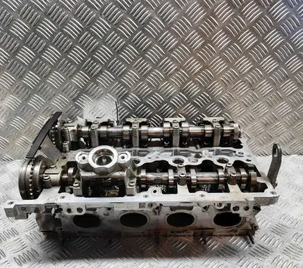 BMW 3 F30 F35 F31 Engine head 8602581