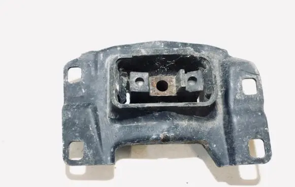 Volvo V50 Engine mount bracket 3m517m121 3m51-7m121
