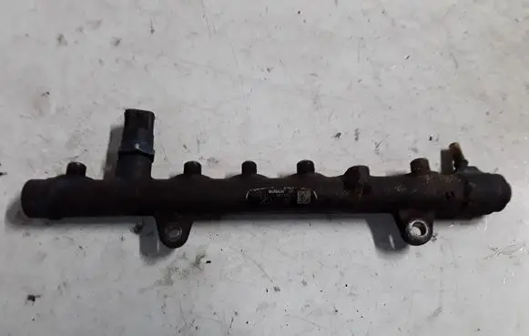 Nissan Primastar Fuel main line pipe 0445214065 8200330912