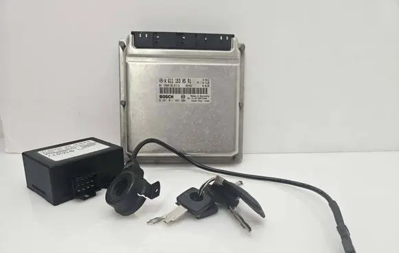 Mercedes-Benz Sprinter W901 W902 W903 W904 Engine control unit/module A6111530591 0281011484 328RTF000