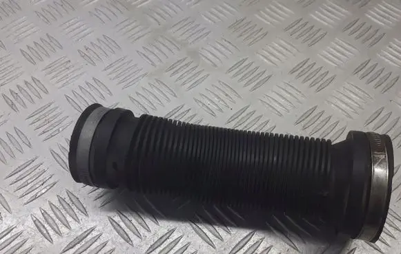Opel Astra H Intake resonator 13105267