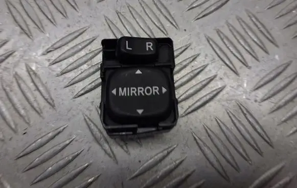Toyota Yaris Wing mirror switch 183574