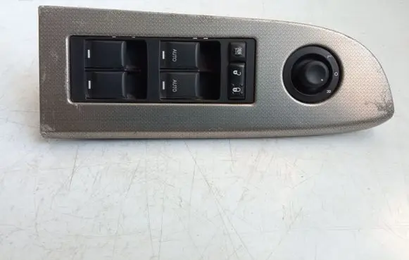 Jeep Grand Cherokee (WK) Electric window control switch 04602781AA X35010500 X35010500OA