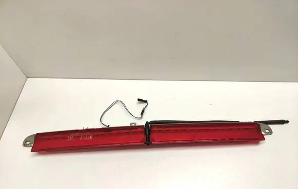 BMW 3 E90 E91 Third/center stoplight 7145669 63257145669 7159020
