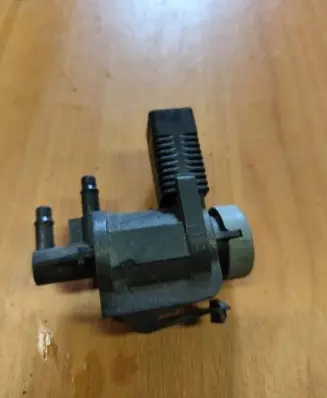 Audi A3 S3 8P Turbo solenoid valve 1K0906283A