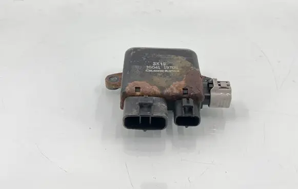 Tesla Model S Coolant fan relay 1G04119700 3K19