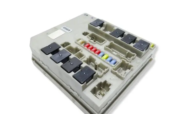 Renault Clio III Fuse module 674658A
